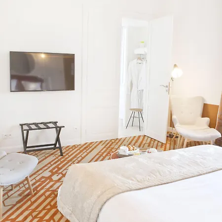 Le Saint Gelais Hotel 4*