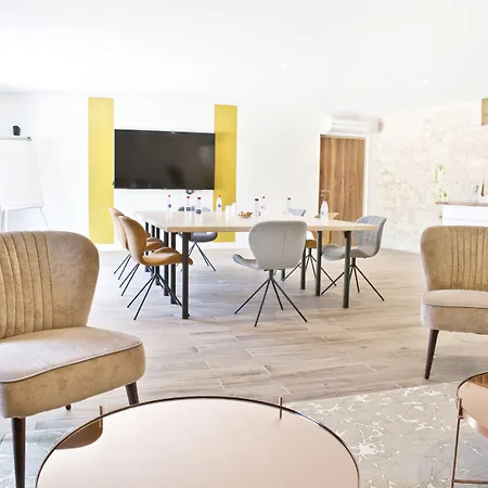 Hotel Le Saint Gelais 4*