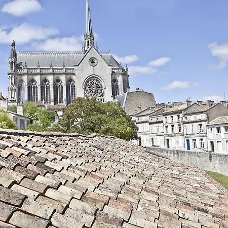 Hotel Le Saint Gelais 4*