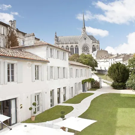 Le Saint Gelais Hotel 4*