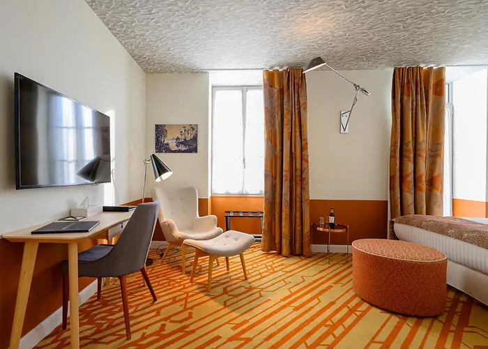 Hotel Le Saint Gelais 4*