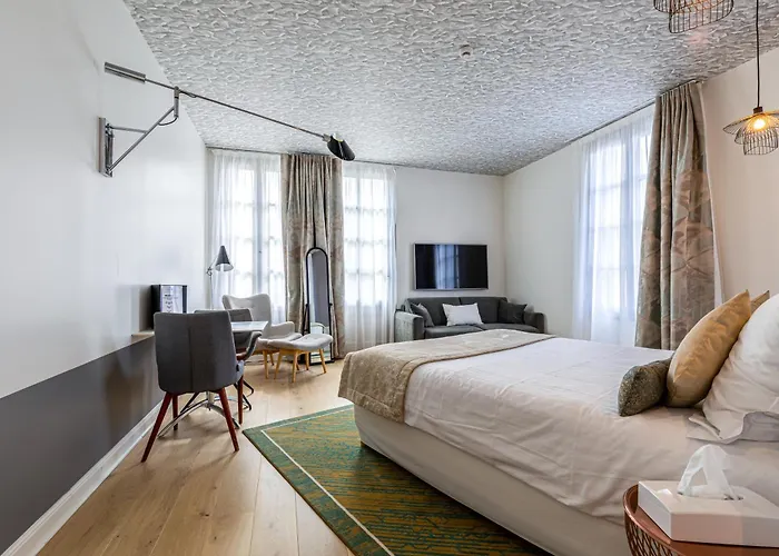 Le Saint Gelais Hotel