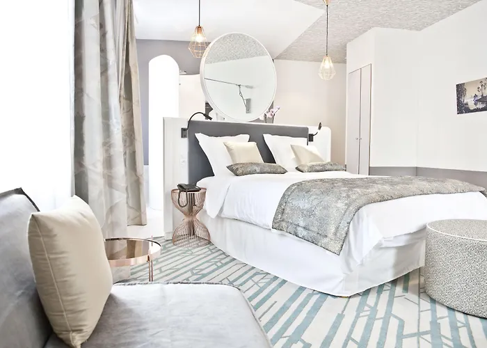 Le Saint Gelais Hotel 4*