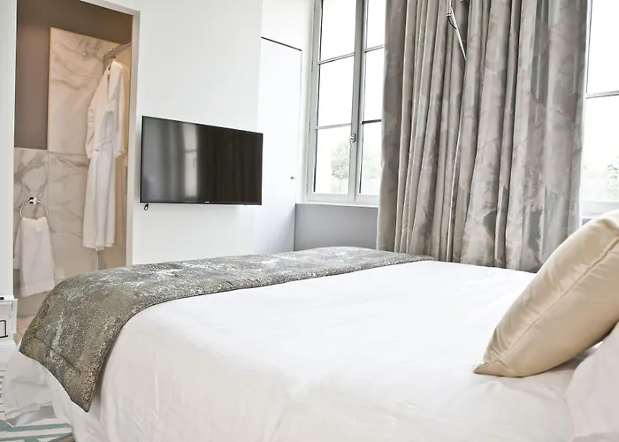 Le Saint Gelais Hotel 4*