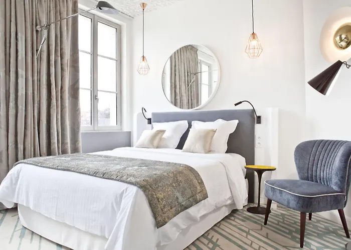 Hotel Le Saint Gelais 4*