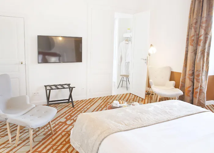 Le Saint Gelais Hotel 4*