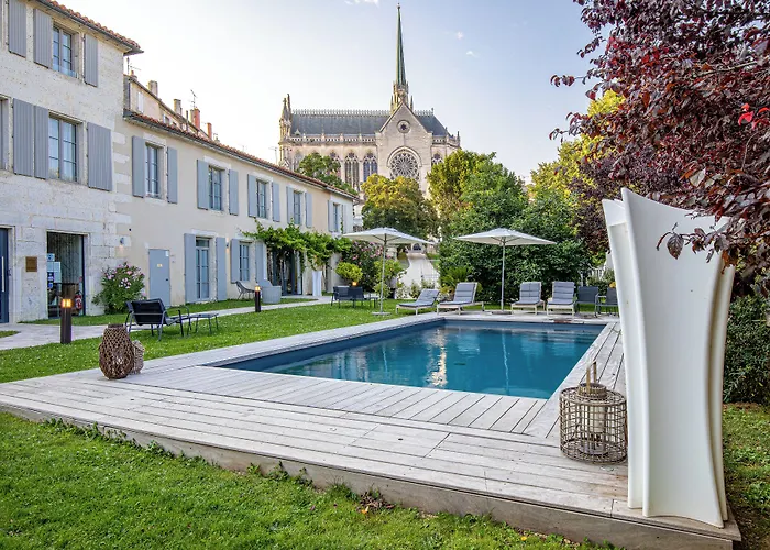 Le Saint Gelais Hotel 4*